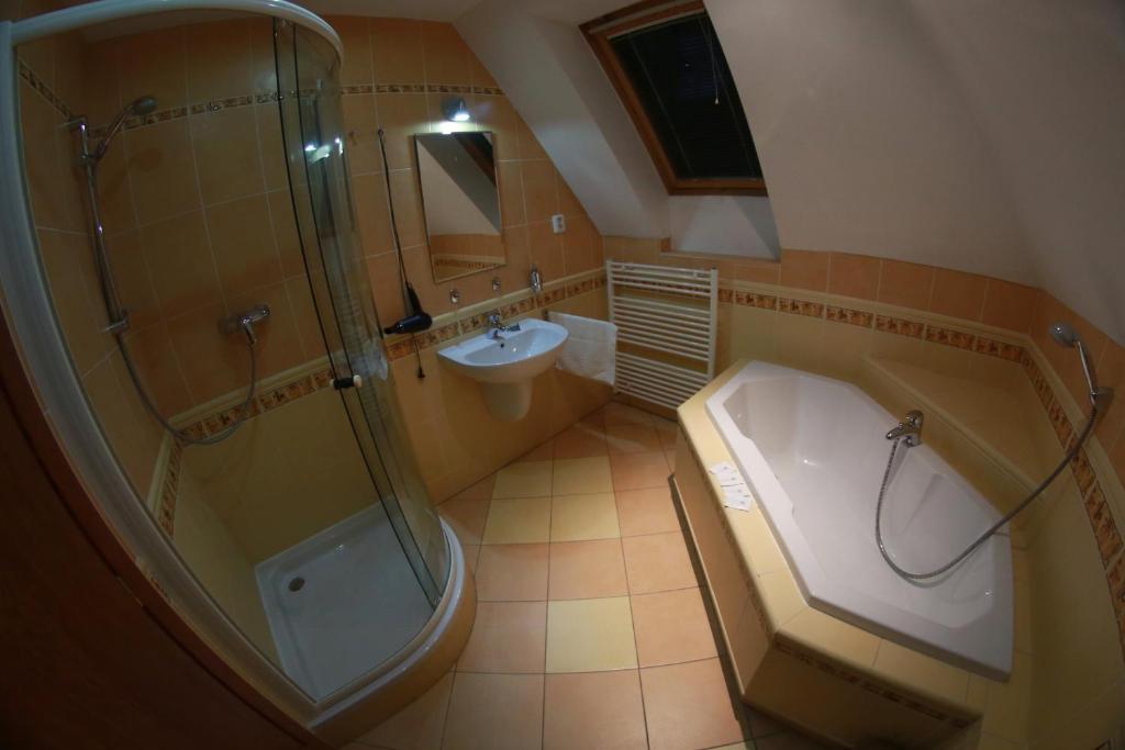 Penzion Le Monde Hotel Bardejov Exterior foto